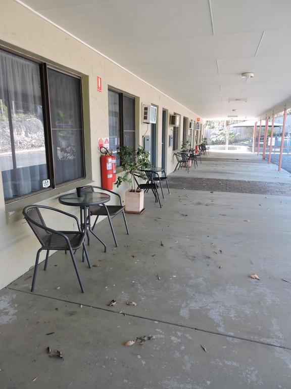 Town & Country Motel Nerang Exterior photo